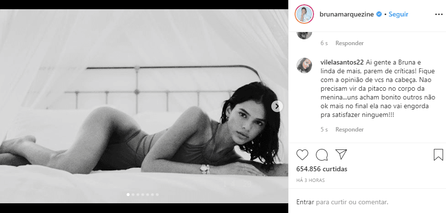 Bruna Marquezine surgiu com pouca roupa e sensualizando na cama (Foto: Reprodução/ Instagram) Bruna Marquezine surgiu com pouca roupa e sensualizando na cama (Foto: Reprodução/ Instagram)