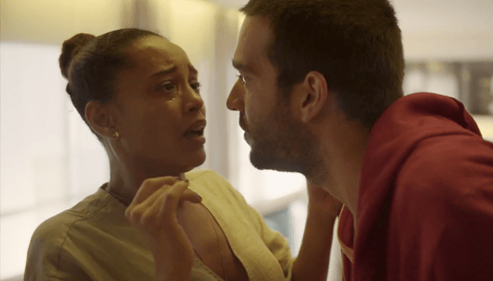 Taís Araújo (Vitória) e Humberto Carrão (Sandro) em cena de Amor de Mãe, que atingiu terceira maior audiência (Foto: Reprodução/Globo) Taís Araújo (Vitória) e Humberto Carrão (Sandro) em cena de Amor de Mãe, que atingiu terceira maior audiência (Foto: Reprodução/Globo)