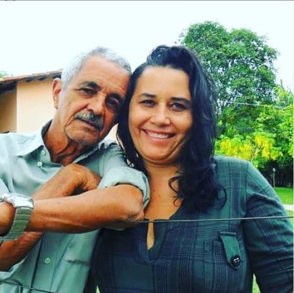 Ex de Luciano Camargo ataca família do cantor, posta foto com pai dele e faz revelação inimaginável