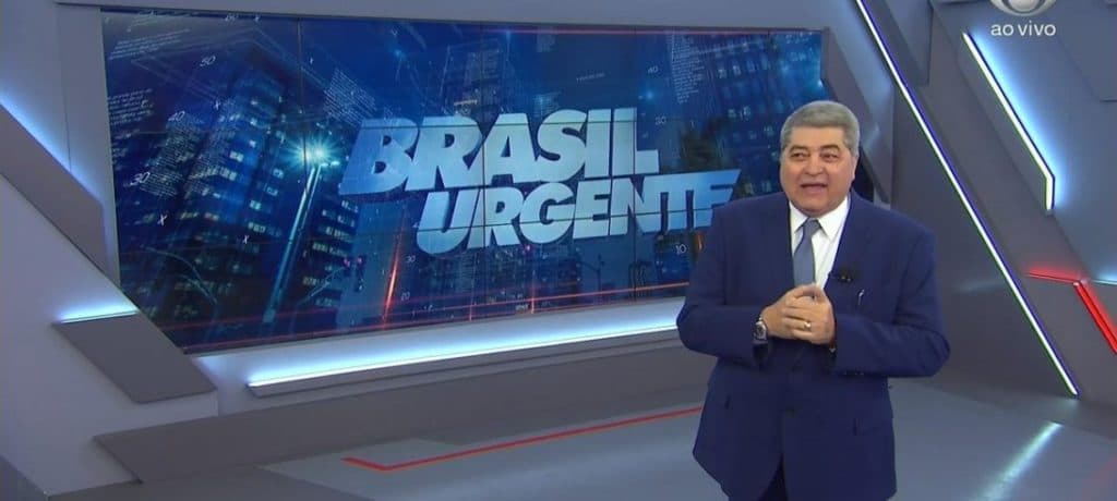 Datena decide apresentar programa após cirurgia, mas algo acontece e ele não fica em pé: "eu estava bem"
