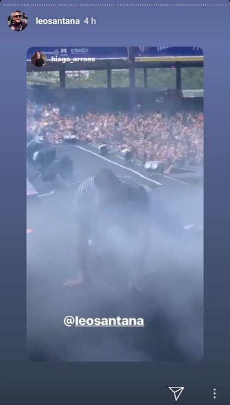 Léo Santana simulou que estava fazendo sexo durante seu show (Foto: Reprodução/ Instagram) Léo Santana simulou que estava fazendo sexo durante seu show (Foto: Reprodução/ Instagram)