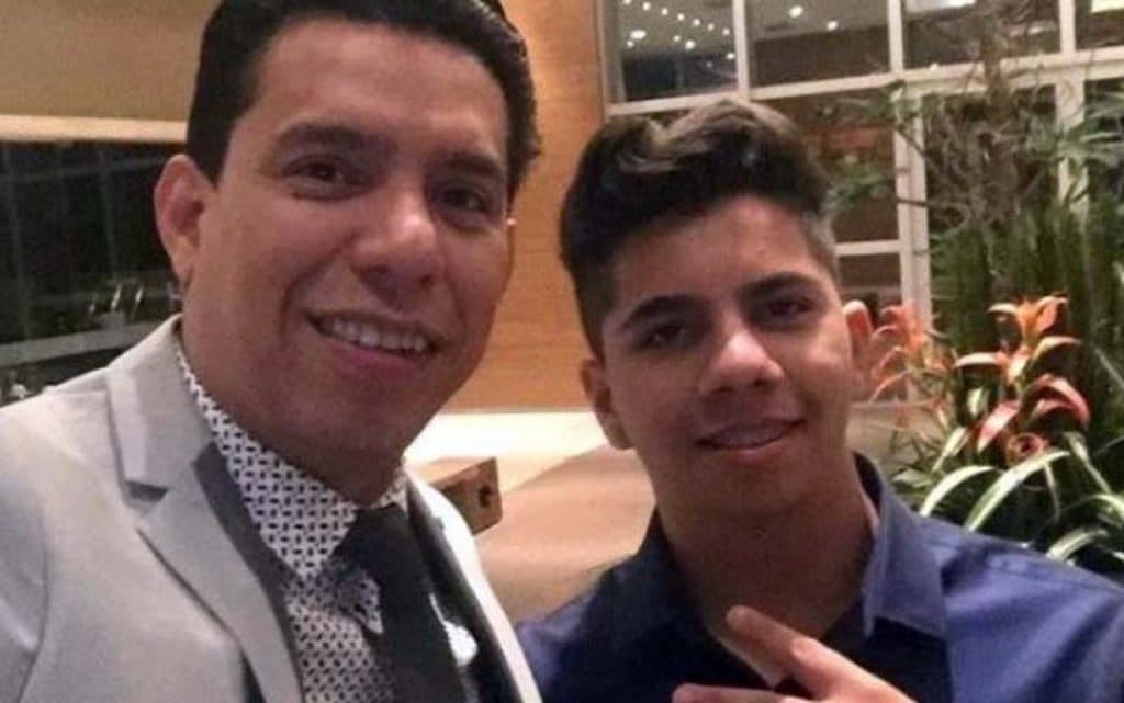 Assassinato! Filho de pastor Anderson do Carmo perde a linha e Flordelis é exposta em público
