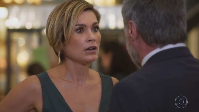 Helena (Flávia Alessandra) na novela Salve-se Quem Puder 