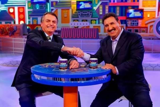 Exclusivo! Após entrevistar ministro de Bolsonaro, Ratinho é flagrado dirigindo carrão