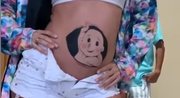 Juliana Paiva pega todos de surpresa e anuncia sua primeira gravidez