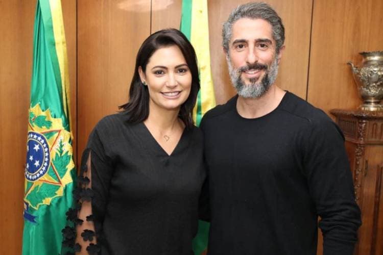 Marcos Mion exalta primeira dama Michelle Bolsonaro nas redes sociais: 'Lutando com tudo'