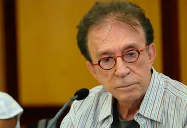 Moacyr Franco é sustentado por cantora, passa por crise financeira terrível e volta por cima é anunciada