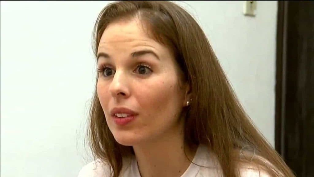 Suzane Von Richthofen se envolve com estupradora de crianças na prisão e casamento é revelado