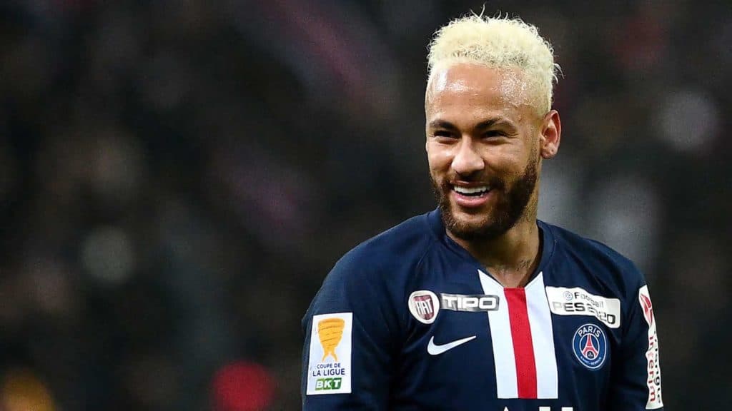 Neymar, após inúmeras críticas, desiste de festa de aniversário e manda recado para amigos