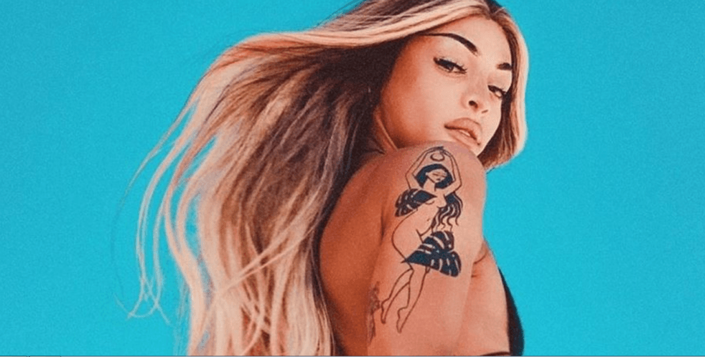 Após assumir namoro, Pabllo Vittar tem gravidez anunciada e foto da barriga viraliza