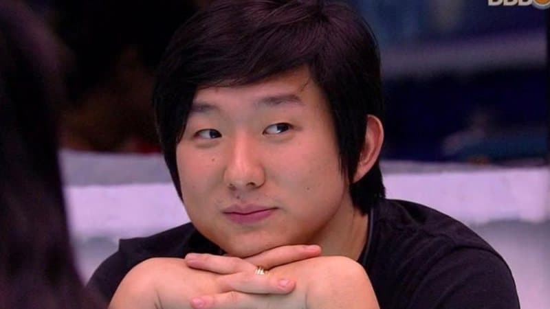 O famoso mágico e digital influencer, Pyong Lee ficou surpreso ao descobrir que havia recebido 10 votos no Big Brother Brasil ou BBB 20, da Globo (Foto: Reprodução/Globoplay)