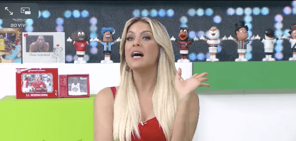 http://tvfoco.uai.com.br/wp-content/uploads/2015/05/Daniela-Mercury.jpg