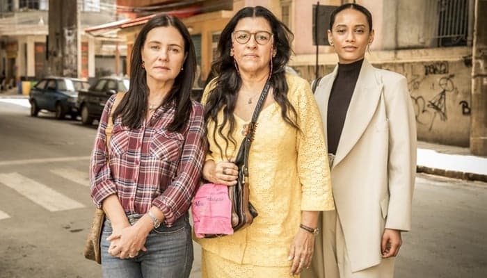 Amor de Mãe: Protagonista tem morte trágica e se despede da novela após dar abraço emocionante no filho