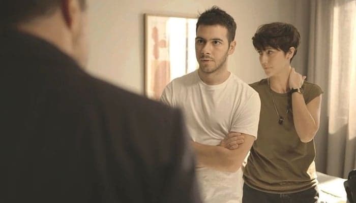 Vinícius (Antonio Benício) será expulso de casa em Amor de Mãe (Foto: Reprodução/Globo) Vinícius (Antonio Benício) será expulso de casa em Amor de Mãe (Foto: Reprodução/Globo)