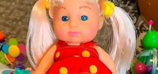 Primeira 'boneca trans' do mundo é comercializada na Rússia e causa revolta