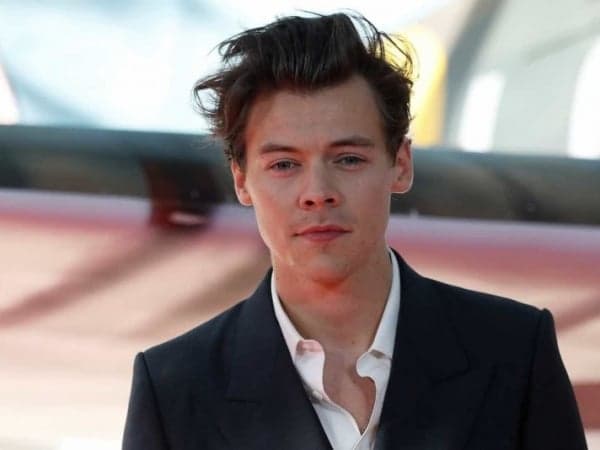 Harry Styles, após fim do One Direction e início da carreira solo, fatura milhões e valor é assustador