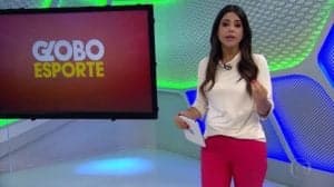 Carina Pereira é uma das apresentadoras do Globo Esporte em Minas (foto: reprodução/TV Globo)