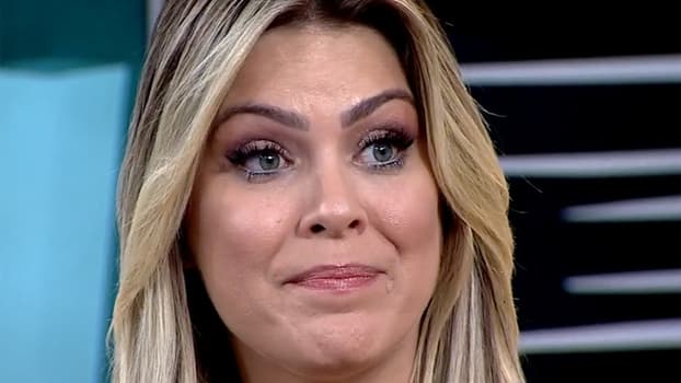 Renata Fan, após vazamento de fotos de calcinha, é desmascarada e segredo oculto vem à tona