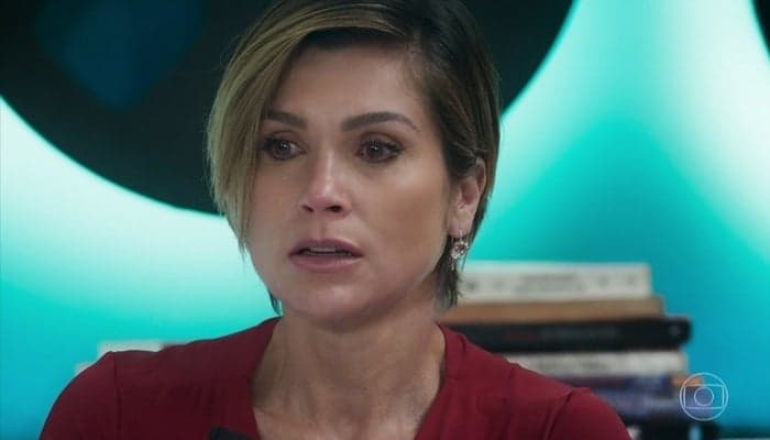 Helena (Flávia Alessandra), a mãe de Luna (Juliana Paiva) em Salve-se Quem Puder (Foto: Reprodução/Globo)