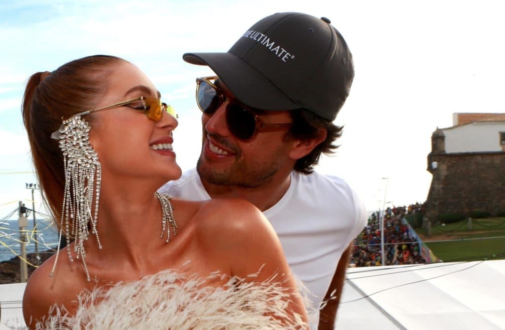Marina Ruy Barbosa tem fantasia criticada no carnaval, se irrita e rebate: "Fica de boca fechadinha"