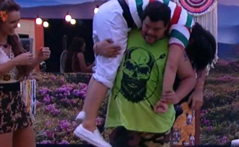 Globo é alvo de suspeita gravíssima em relação a bebida em festa do BBB: "Botaram drogas"