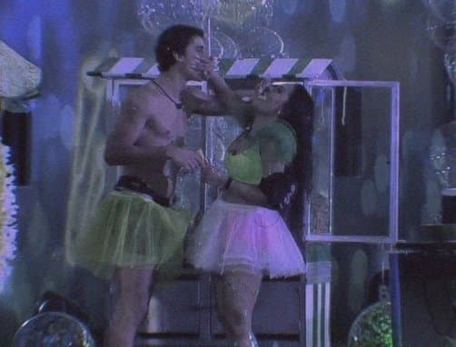 Flayslane e Prior se aproximam em clima romântico no BBB: "Assim eu me apaixono"