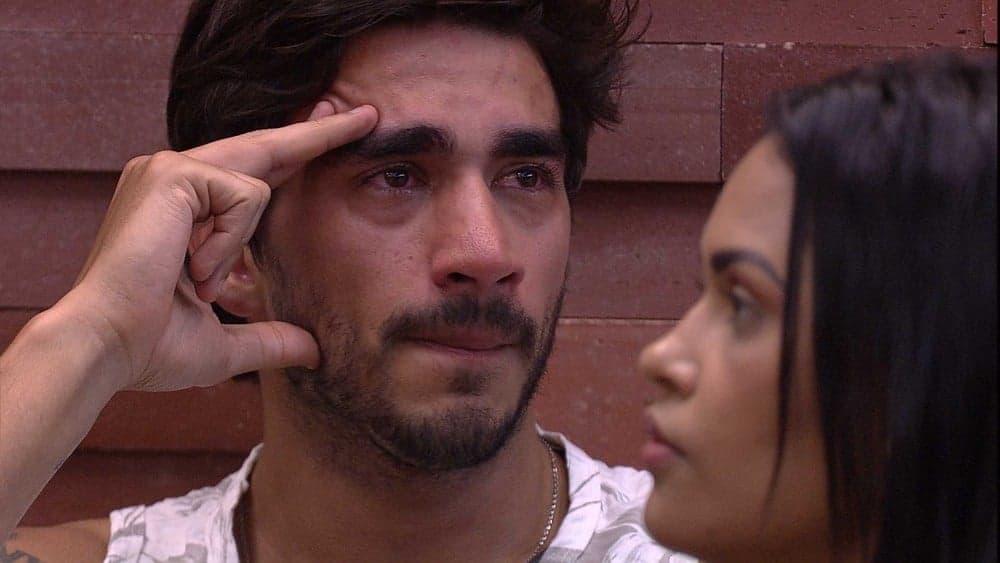 BBB20: Guilherme chora após eliminação de Bianca e detona Gabi: "Vai conseguir me queimar com todo mundo"