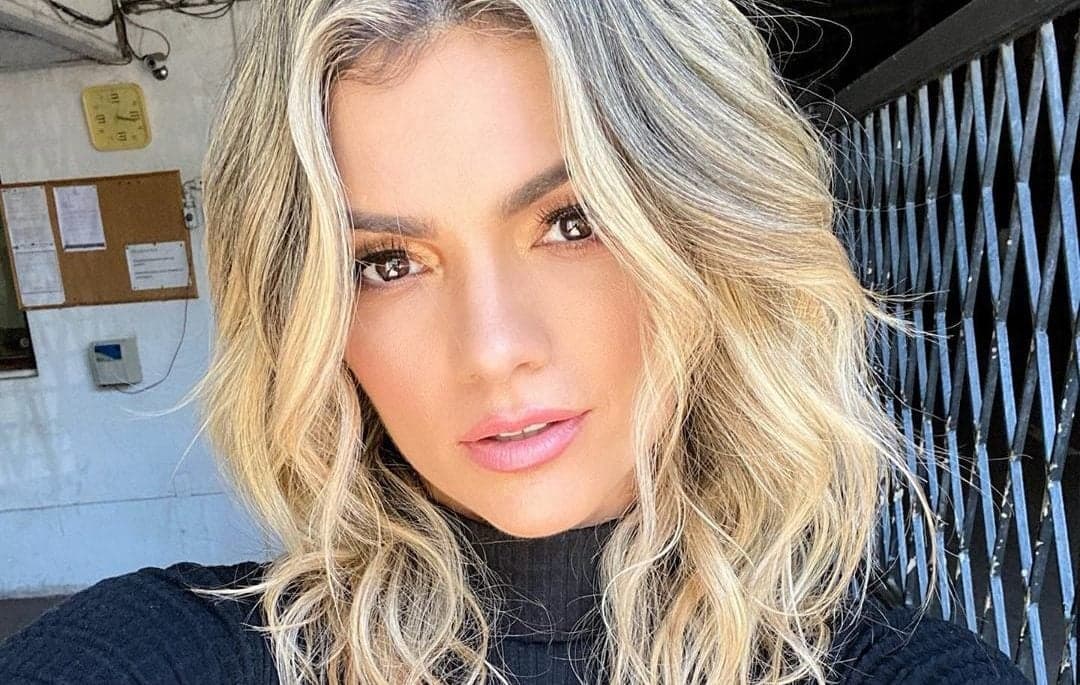 A famosa cantora e modelo, Kelly Key voltou a chamar atenção dos internautas após a musa falar que quase tinham arrancado a sua orelha para conseguirem pegar um brinco que estava usando (Foto: Reprodução/Instagram)