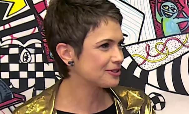 Sandra Annenberg revela “crush” em ator de 24 anos, cai na risada e se declara: “Ele é muito maravilhoso”