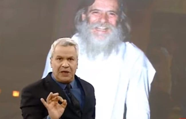 Sikêra esculacha José de Abreu ao vivo na RedeTV e recebe apoio dos internautas: "Isso aí"