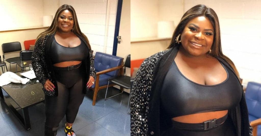 Jojo Todynho comete erro, público alerta e cantora culpa a bebida: "Cachaça faz isso"