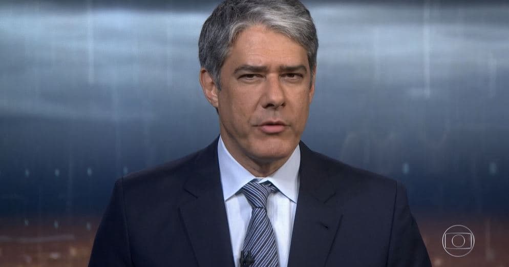 William Bonner passa por sufoco ao vivo, público aponta vergonha e dispara: "Parabéns por sua canalhice"