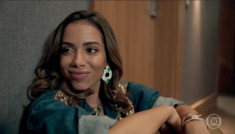 Anitta teme que o pior aconteça e faz apelo emocionado para os seus fãs