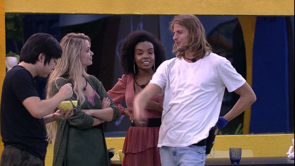 Daniel seduz Marcela, destrói casal lésbico e público exige saída imediata