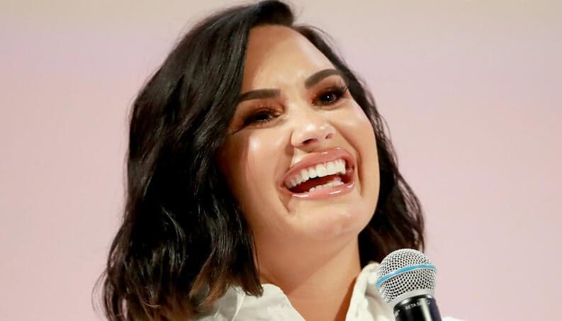 Trauma! Após grave overdose, Demi Lovato coloca mansão onde enfrentou o drama à venda