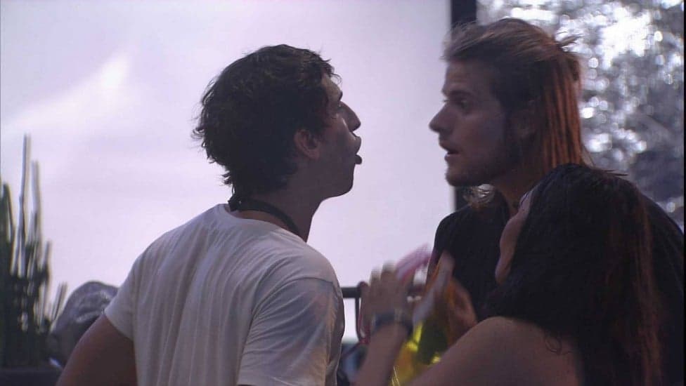 Prior briga feio com Daniel e se revolta com atitude do brother: "Vai tomar no c#"
