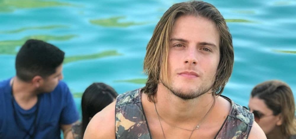 Daniel, do BBB 20, é flagrado excitado e tamanho do pênis deixa público chocado