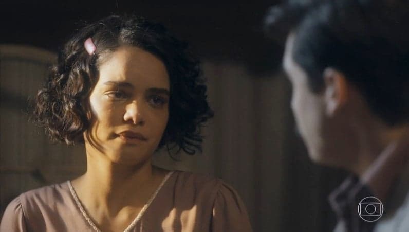 Éramos Seis: Inês faz sexo com Alfredo após a morte de Carlos e fica perturbada