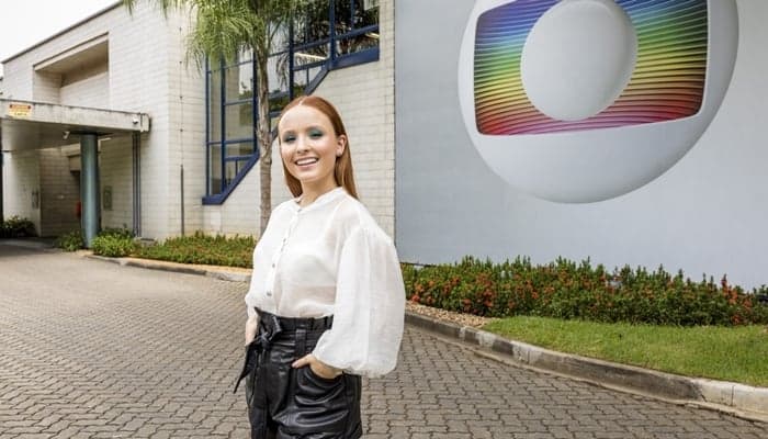 Larissa Manoela anuncia contratação pela Globo e recebe aviso de atriz da emissora