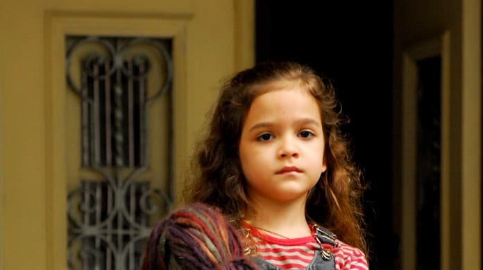Atriz mirim é assediada por homem casado e expõe tudo na rede social