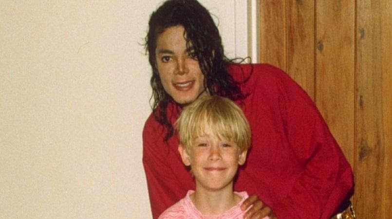 Macaulay Culkin expõe relação com Michael Jackson e nega qualquer envolvimento sexual entre eles