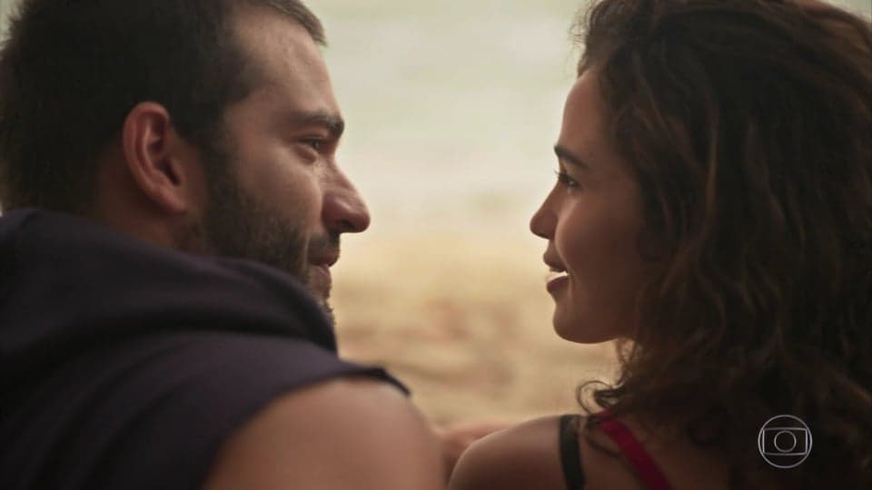 Sandro e Érica vão do improvável ao admirável em Amor de Mãe e conquistam público em tempo recorde