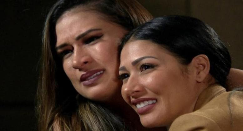 Simone e Simaria tomam o The Voice Kids para si, ficam sem poder virar e acabam chorando