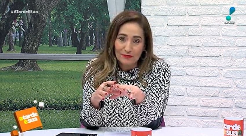 Ao vivo, Sonia Abrão investe em prestação de serviço e faz grande mudança no A Tarde é Sua