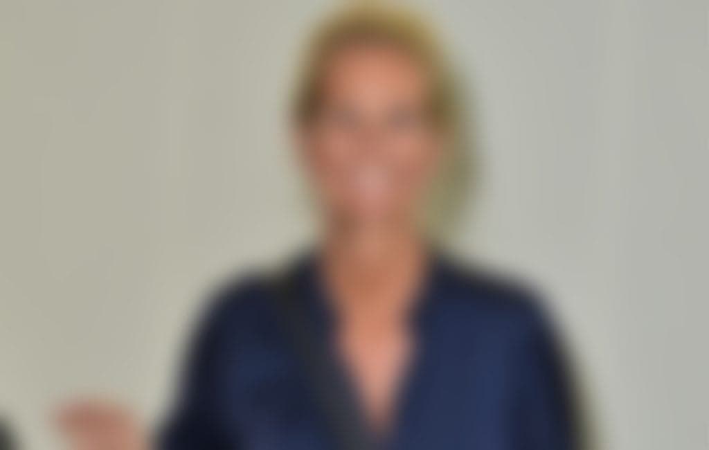 Apresentadora de TV faz sexo após 5 anos na 'seca' e afirma: "Foi como perder a virgindade"