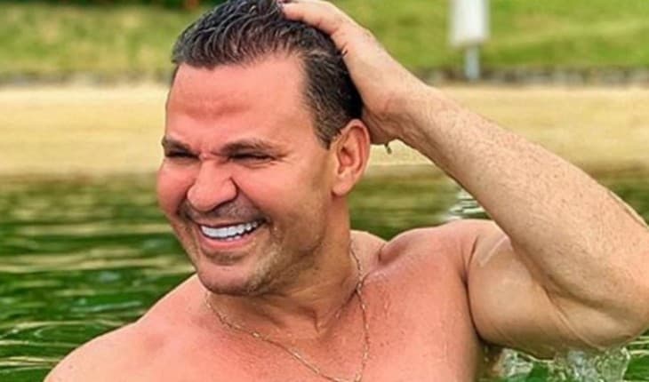 Após cirurgia plástica, Eduardo Costa surge com nova aparência e espanta com mudança no rosto