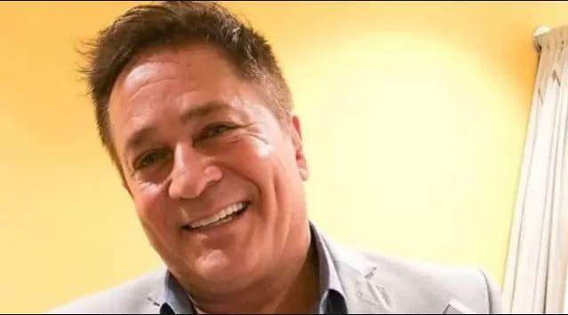 Filho gato de Leonardo surge em foto com o cantor e semelhança espanta: "É o mais parecido com o pai"