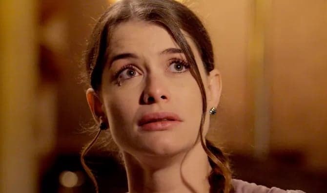 Alinne Moraes expõe infância de extrema pobreza e comove os fãs: "comi muita farinha"