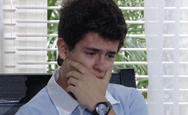 Ator de Fina Estampa abandona carreira na TV, radicaliza totalmente o visual e expõe verdadeira situação da vida