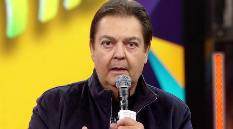 Faustão entra em grupo de risco, Globo afasta apresentador e decide programação dos próximos domingos